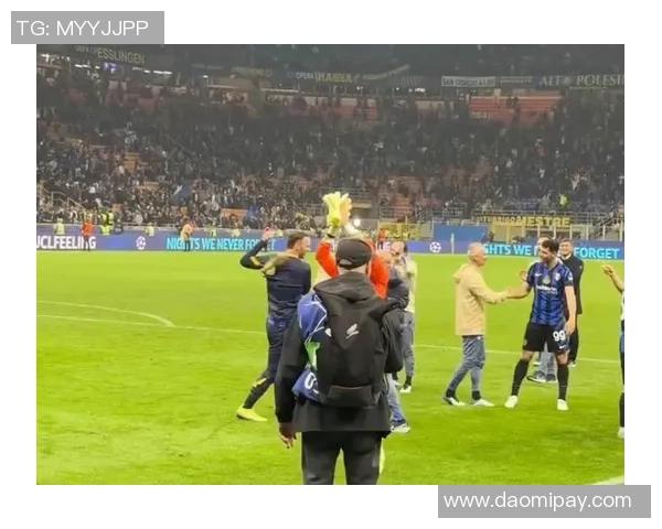 德甲：国米1-0曼联！神扑瞬间引爆全场赛后点评